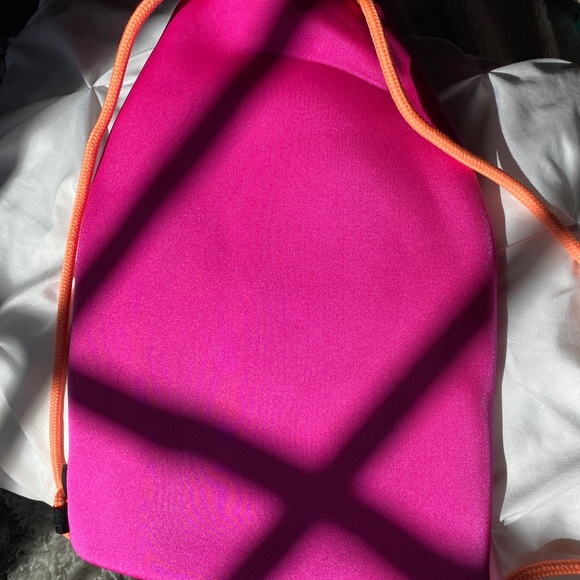 Triangl draw string backpack - Picture 4 of 7